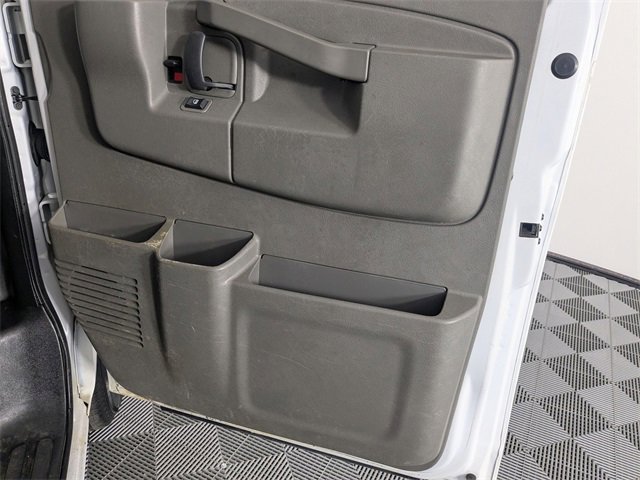Used 2022 Chevrolet Express 2500 w/ Driver Convenience Package image 25