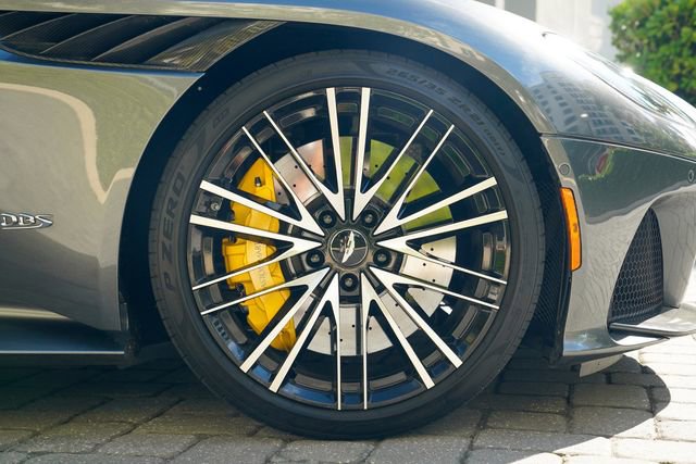 Used 2023 Aston Martin DBS Volante image 34