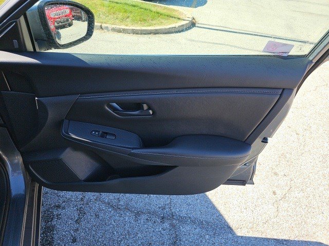 Used 2024 Nissan Sentra S image 15