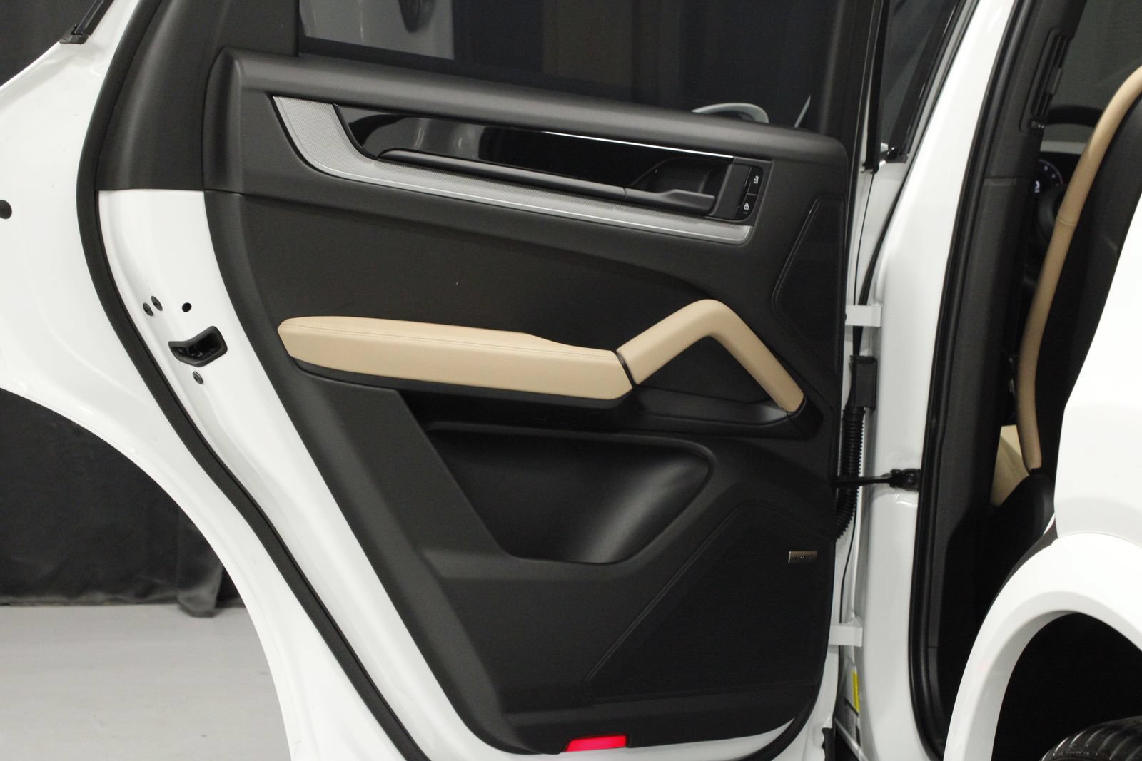 New 2026 Porsche Cayenne AWD/4WD image 13