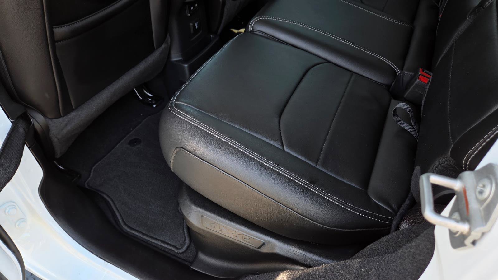 Used 2023 Jeep Wrangler Sahara w/ Cold Weather Group image 43