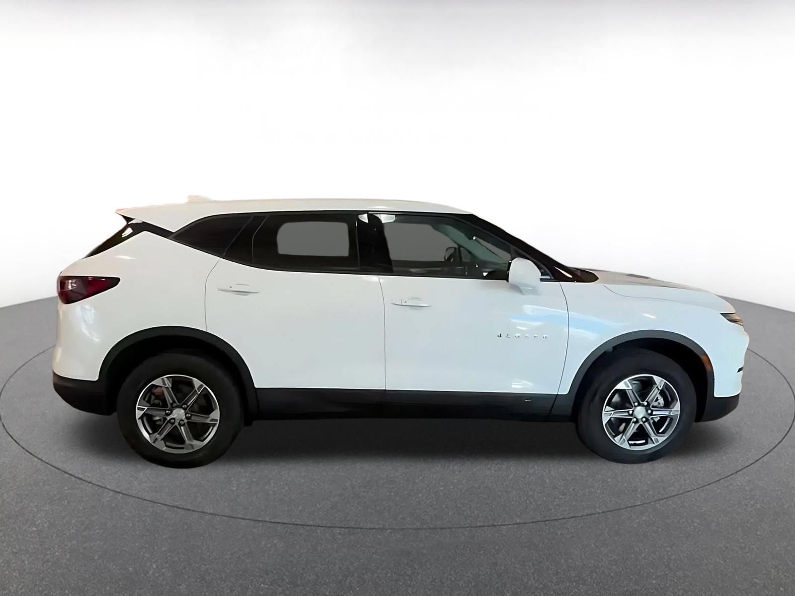 Used 2026 Chevrolet Blazer LT FWD image 15