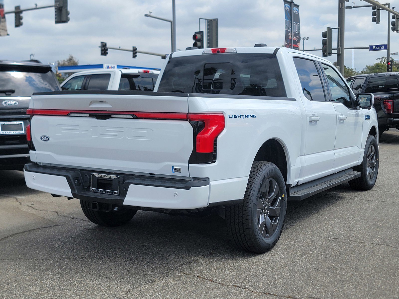 New 2025 Ford F150 Lightning Lariat image 4