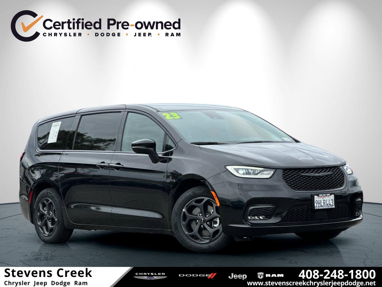 Used 2023 Chrysler Pacifica Touring-L w/ S Appearance Package FWD image 1
