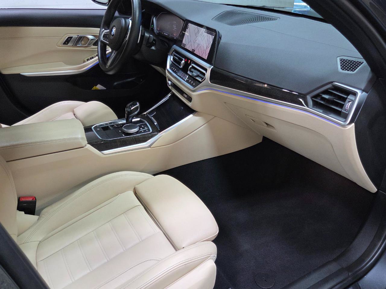 Used 2021 BMW 330i xDrive Sedan w/ M Sport Package AWD/4WD image 23