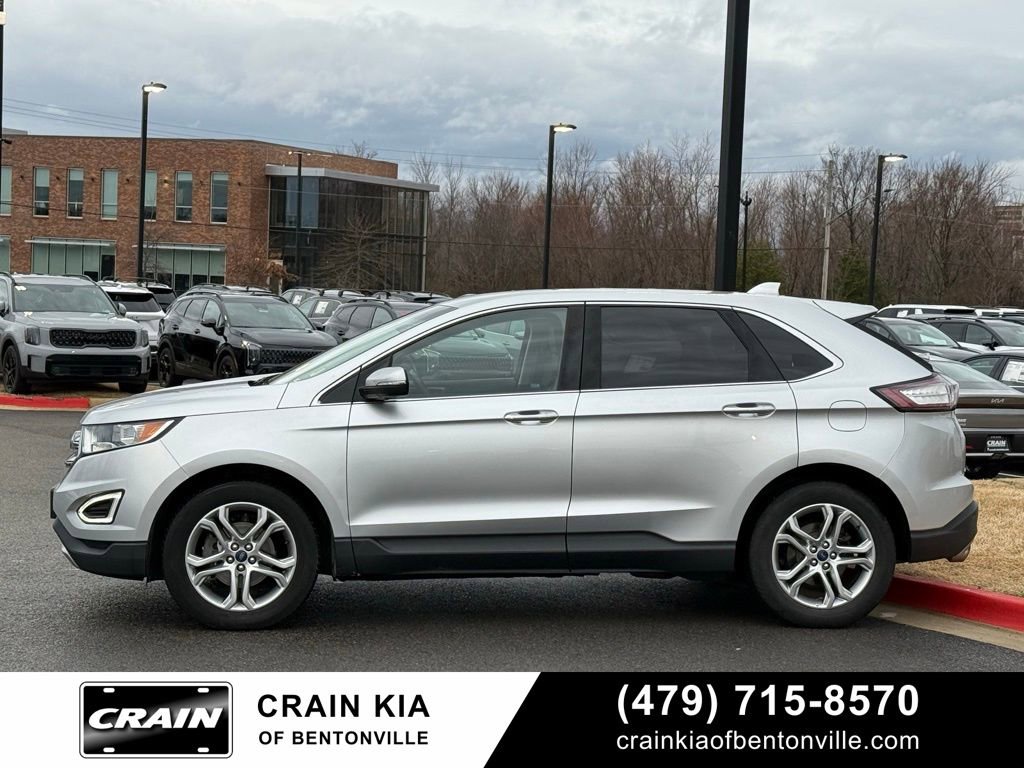 Used 2017 Ford Edge Titanium FWD image 4