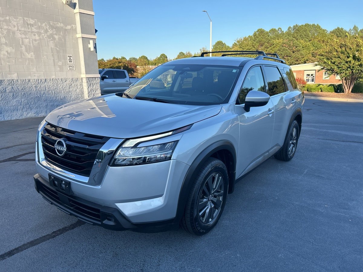 Used 2022 Nissan Pathfinder SV w/ Cargo Package image 3