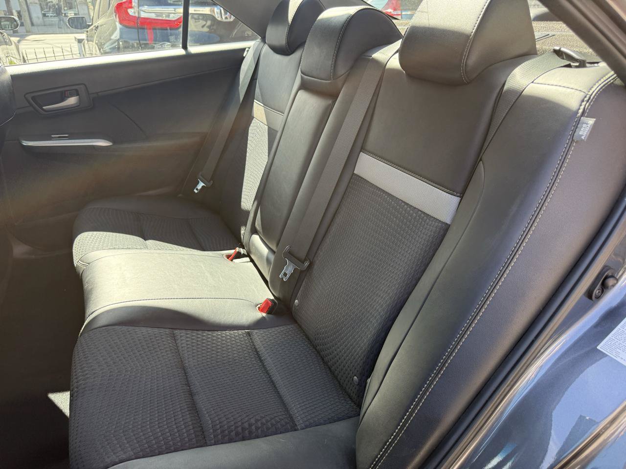 Used 2013 Toyota Camry SE FWD image 7