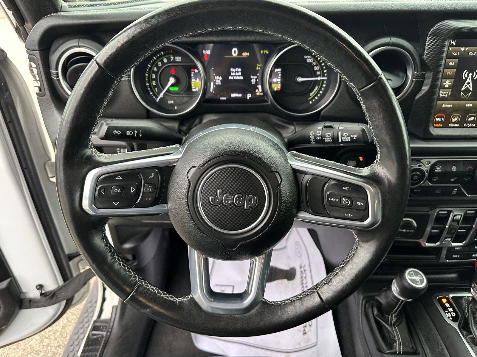 Used 2023 Jeep Wrangler Unlimited Sahara w/ Cold Weather Group AWD/4WD image 21