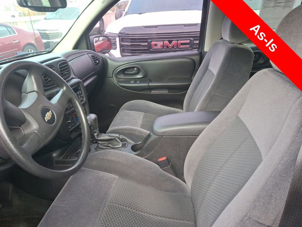 Used 2009 Chevrolet TrailBlazer LT w/ Skid Plate Package image 9