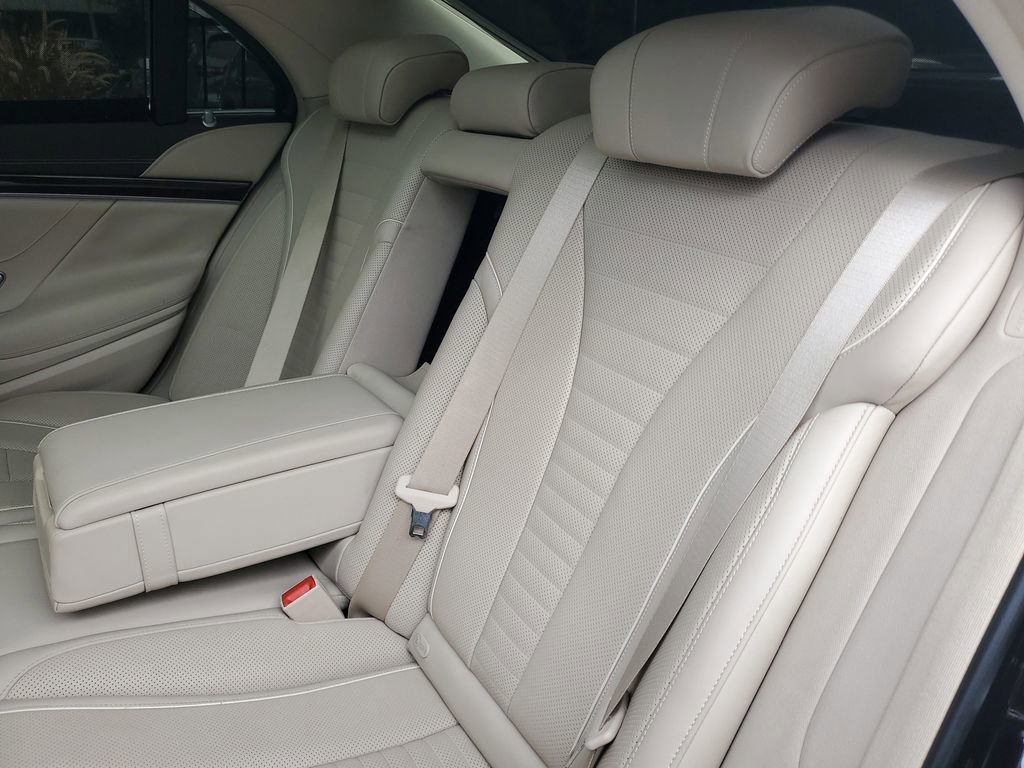 Used 2019 Mercedes-Benz S 560 Sedan image 11