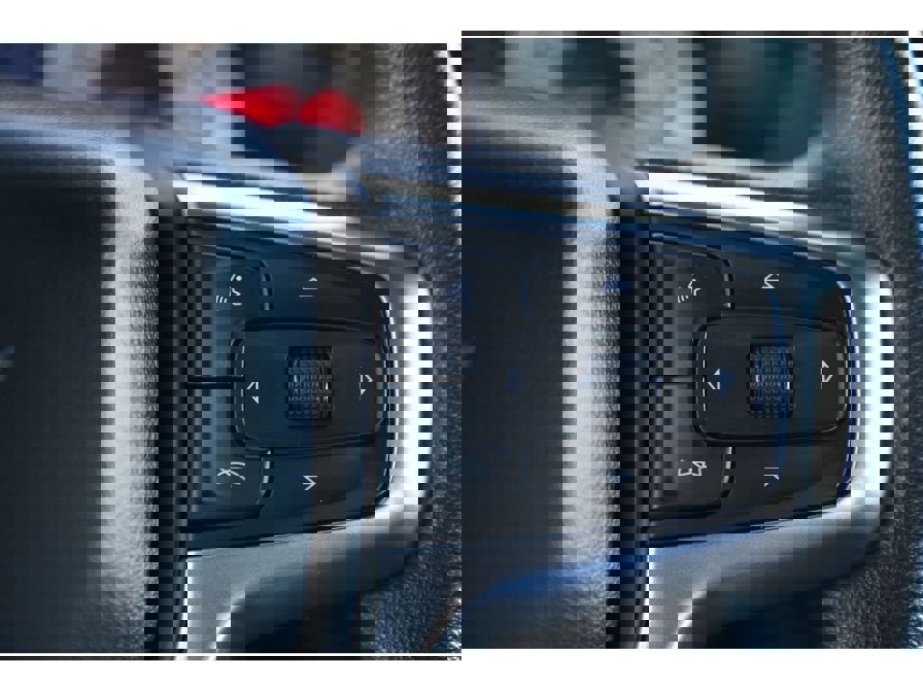 Used 2020 Chevrolet Silverado 1500 LT w/ Remote Start Package image 23