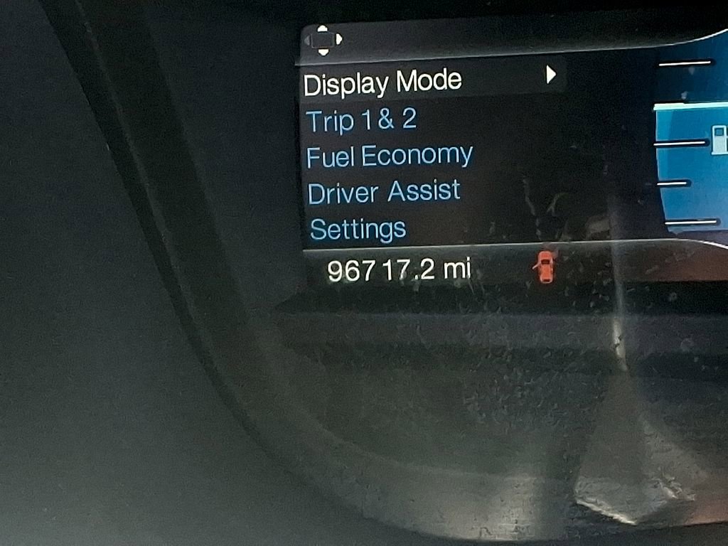 Used 2015 Ford Explorer XLT w/ Equipment Group 202B image 19