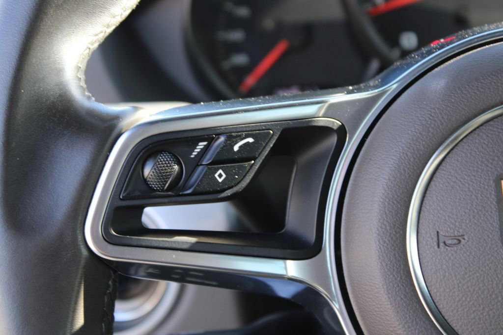 Used 2018 Porsche 718 Cayman RWD image 25
