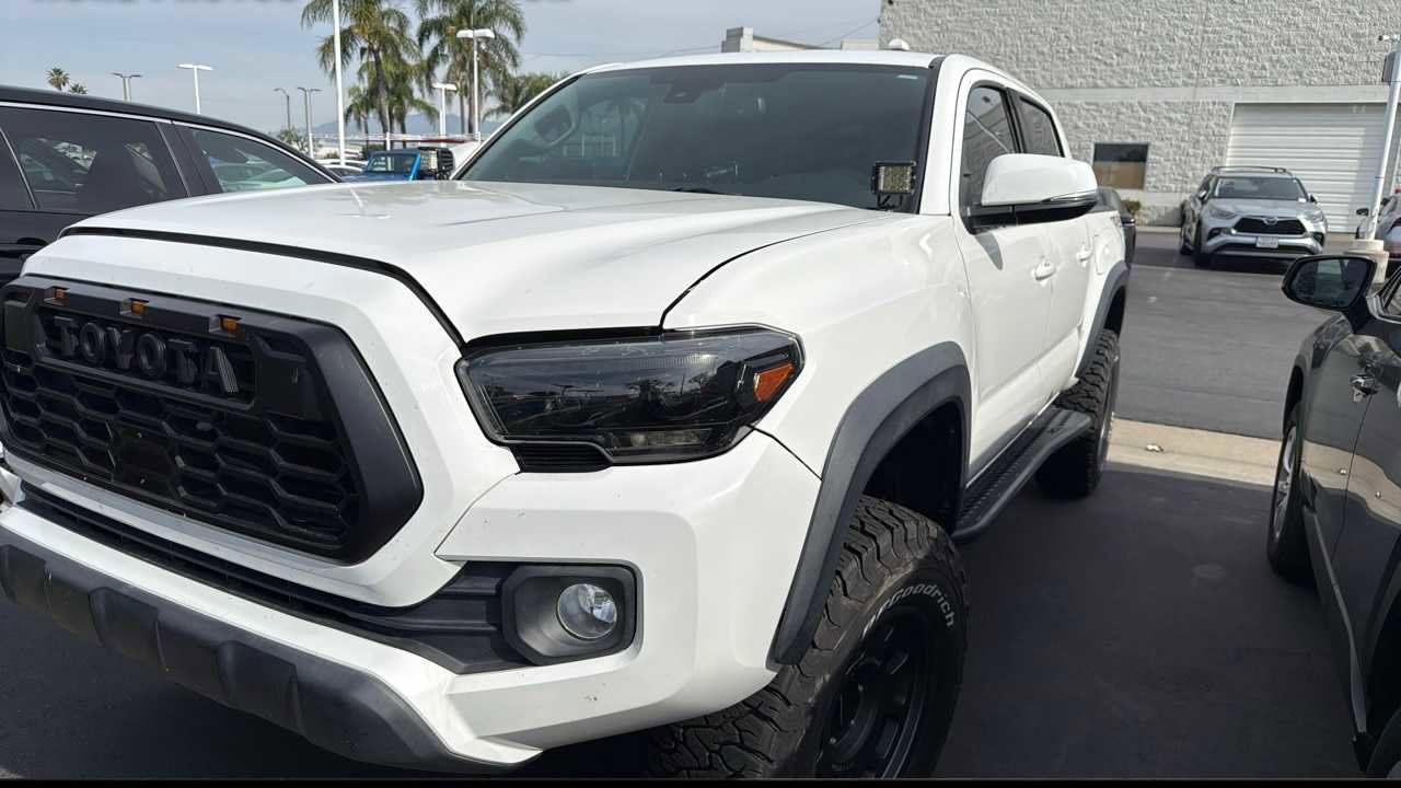 Used 2022 Toyota Tacoma TRD Off-Road w/ Technology Package AWD/4WD image 1