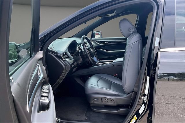 Used 2024 Buick Enclave Premium AWD/4WD image 23