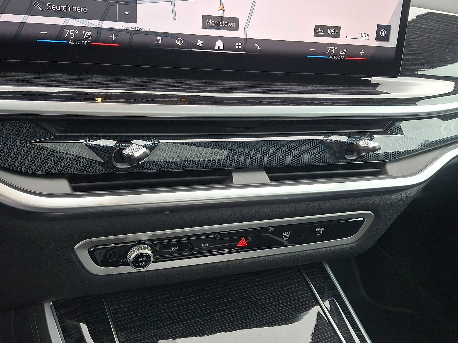 Certified 2025 BMW X5 xDrive40i w/ M Sport Package image 17