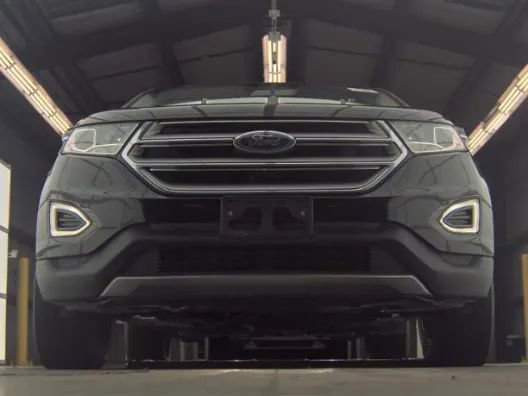 Used 2018 Ford Edge Titanium w/ Equipment Group 301A image 3