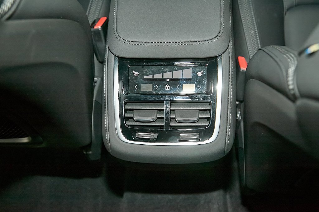 New 2025 Volvo XC90 B6 Plus w/ Protection Package Premier image 23