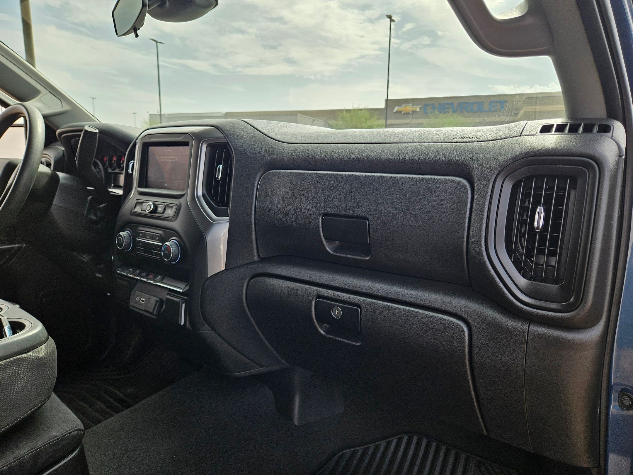 Certified 2024 Chevrolet Silverado 1500 Custom AWD/4WD image 27
