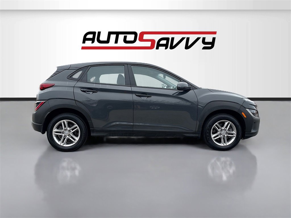 Used 2023 Hyundai Kona SE image 8