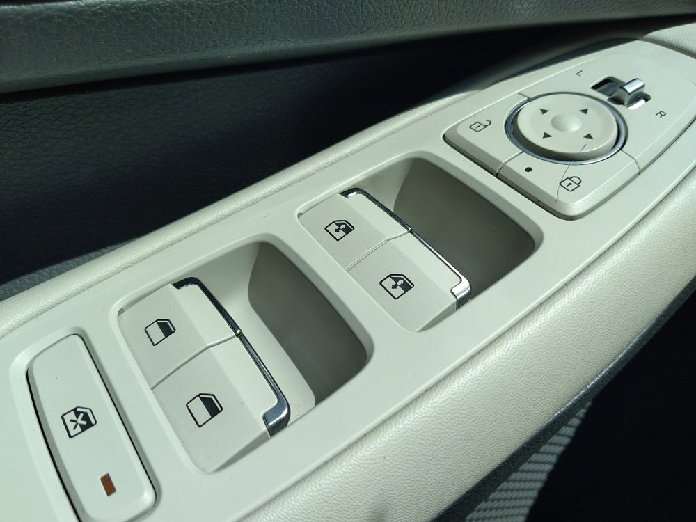 Used 2023 Hyundai Sonata SEL image 27