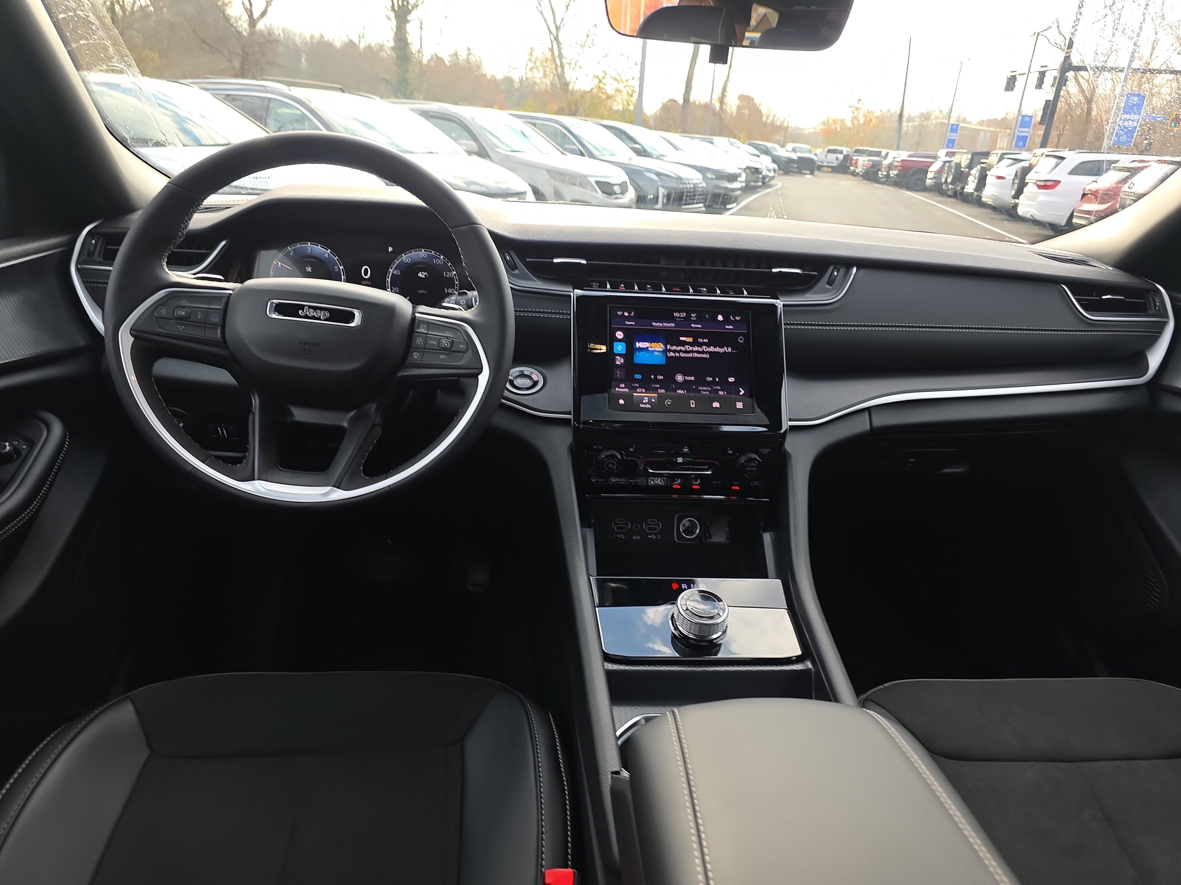 New 2025 Jeep Grand Cherokee L Altitude image 17