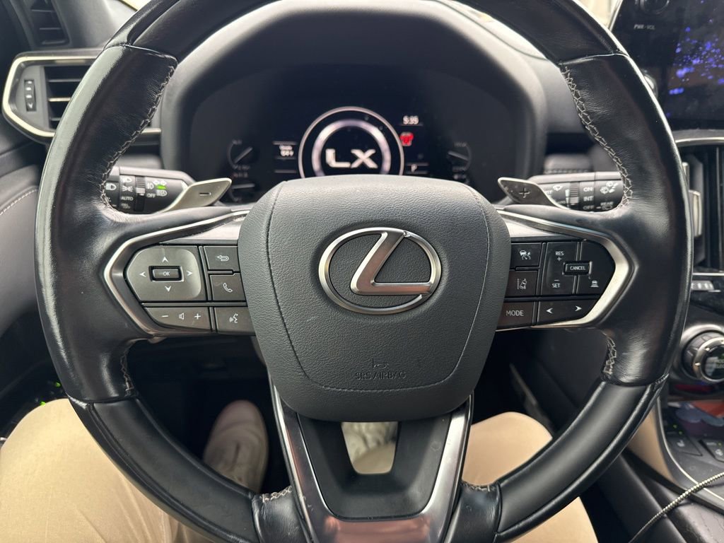 Used 2024 Lexus LX 600 4WD w/ Luxury Package image 7