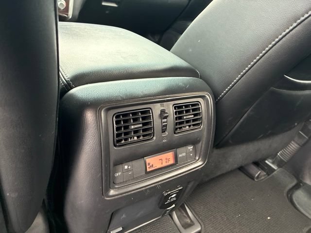 Used 2016 Nissan Pathfinder SL w/ SL Tech Package AWD/4WD image 12