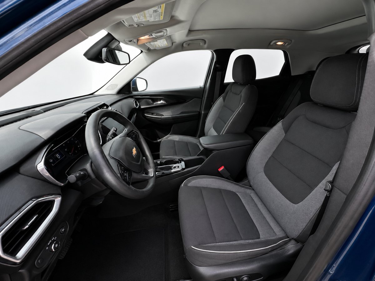 Used 2021 Chevrolet TrailBlazer LT w/ Sun and Liftgate Package FWD image 13
