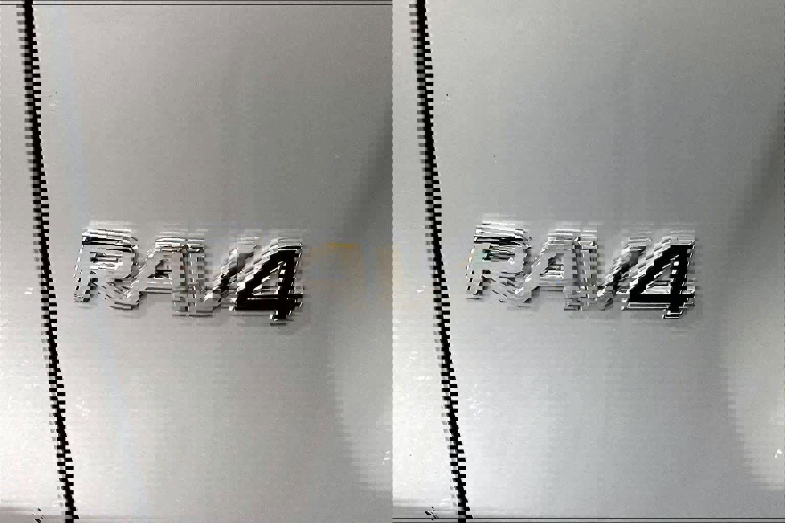 Used 2025 Toyota RAV4 XLE AWD/4WD image 10