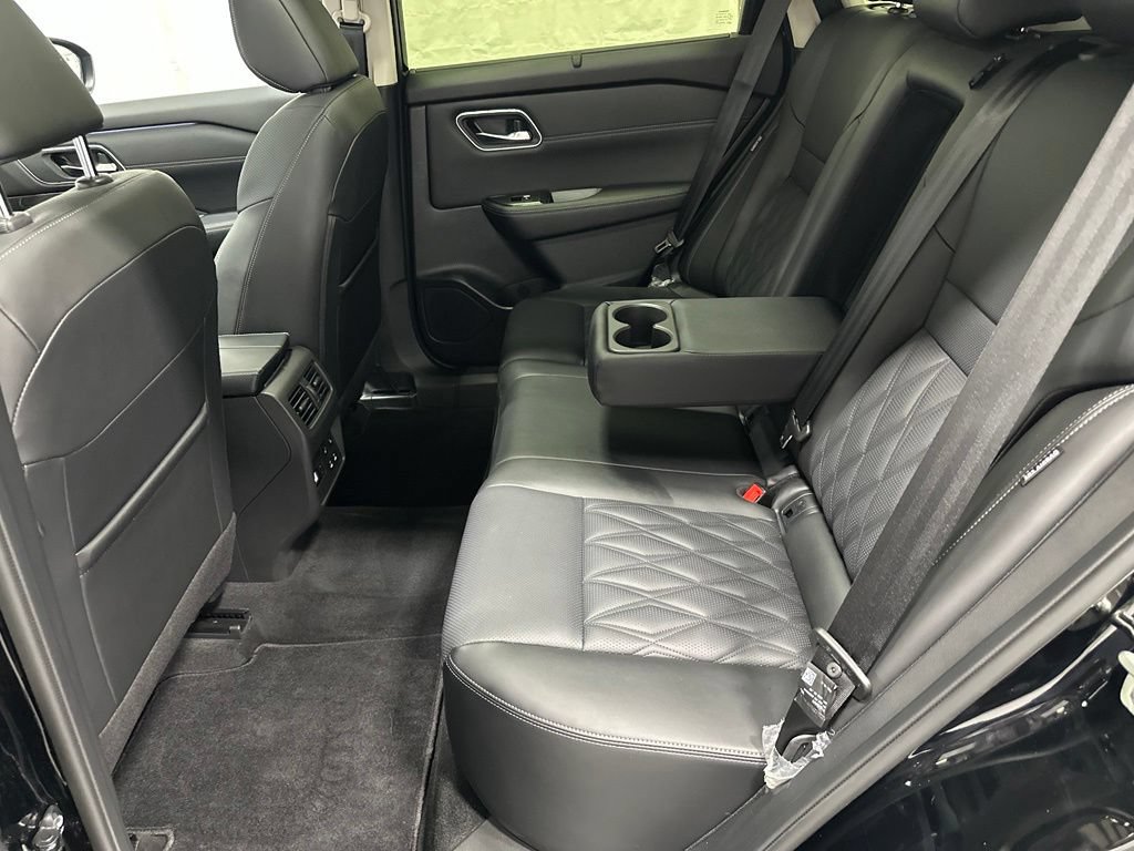 Used 2026 Nissan Rogue Platinum w/ Platinum Premium Package AWD/4WD image 47