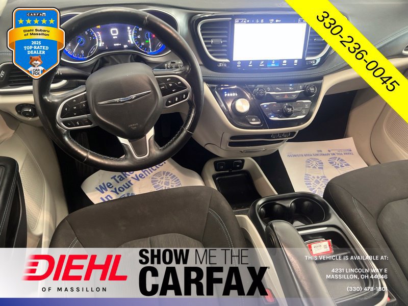 Used 2021 Chrysler Pacifica Touring w/ Cold Weather Group FWD image 32