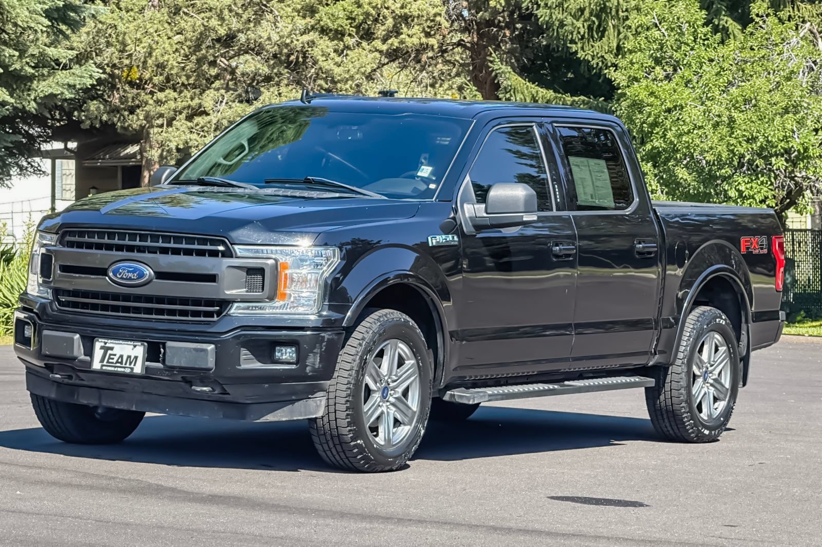 Used 2018 Ford F150 XLT w/ Equipment Group 302A Luxury AWD/4WD image 9