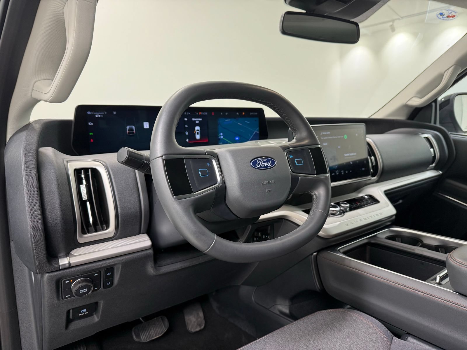 Used 2025 Ford Expedition Max Active AWD/4WD image 15