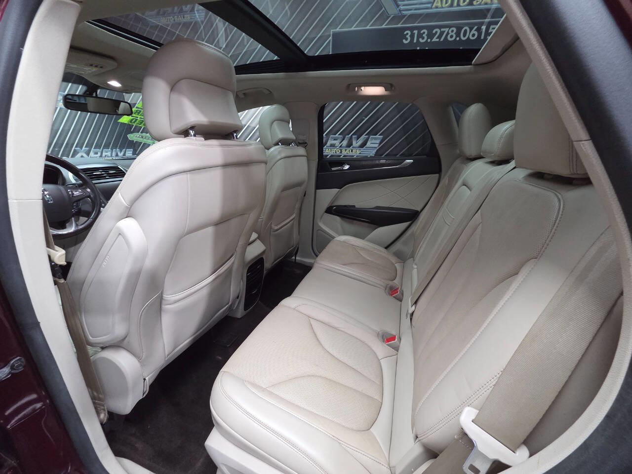 Used 2018 Lincoln MKC Reserve image 28