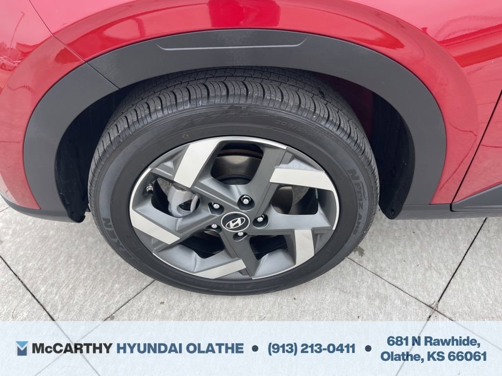 Certified 2024 Hyundai Venue Limited image 18