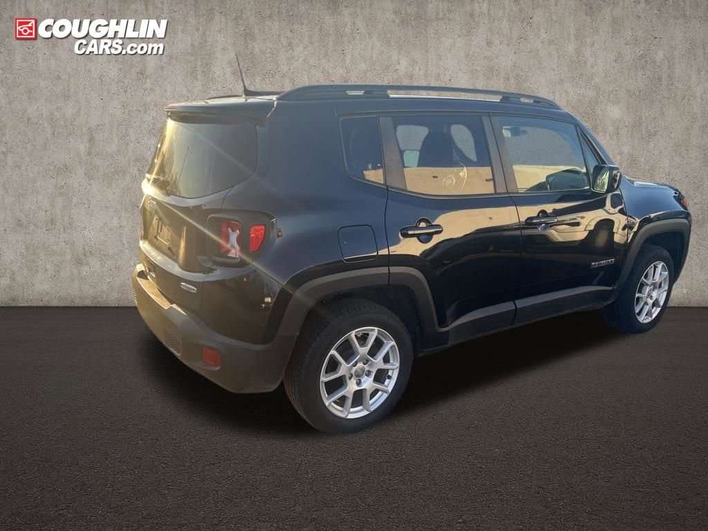 Used 2019 Jeep Renegade Latitude w/ Cold Weather Group image 5