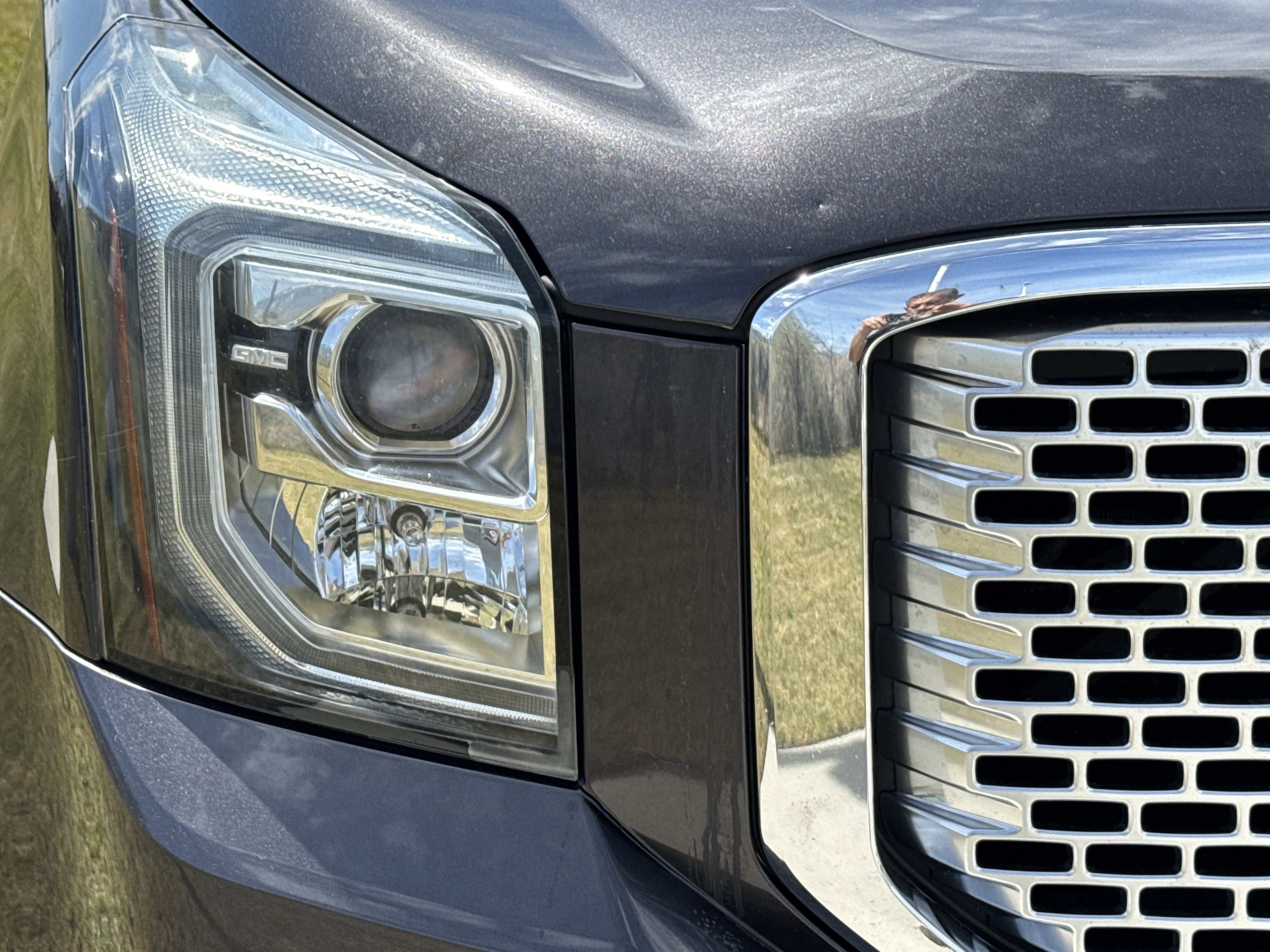 Used 2015 GMC Yukon Denali w/ Open Road Package image 11