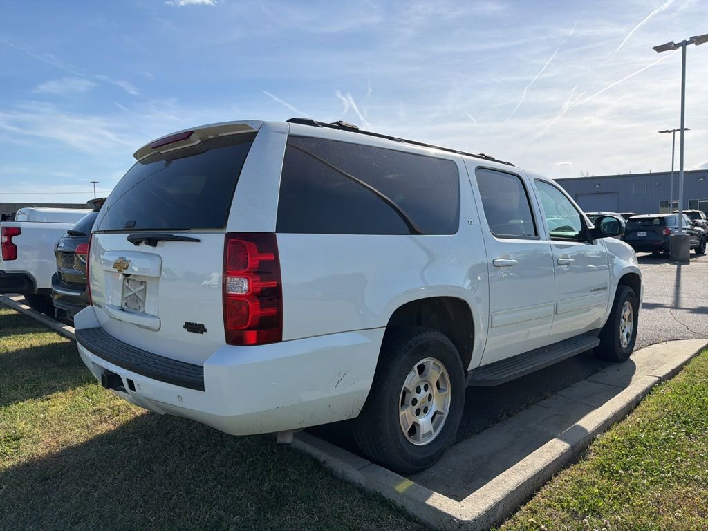 Used 2014 Chevrolet Suburban LT w/ Luxury Package image 3