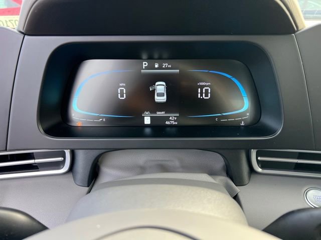 Certified 2025 Hyundai Elantra Sport image 21