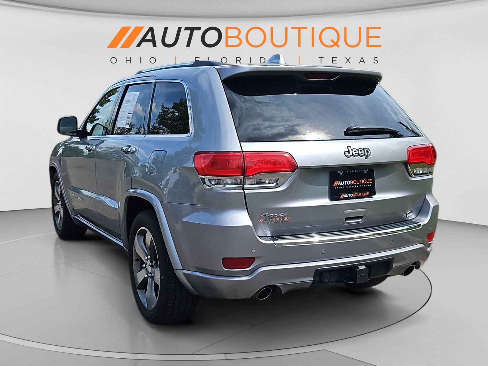 Used 2014 Jeep Grand Cherokee Overland AWD/4WD image 3