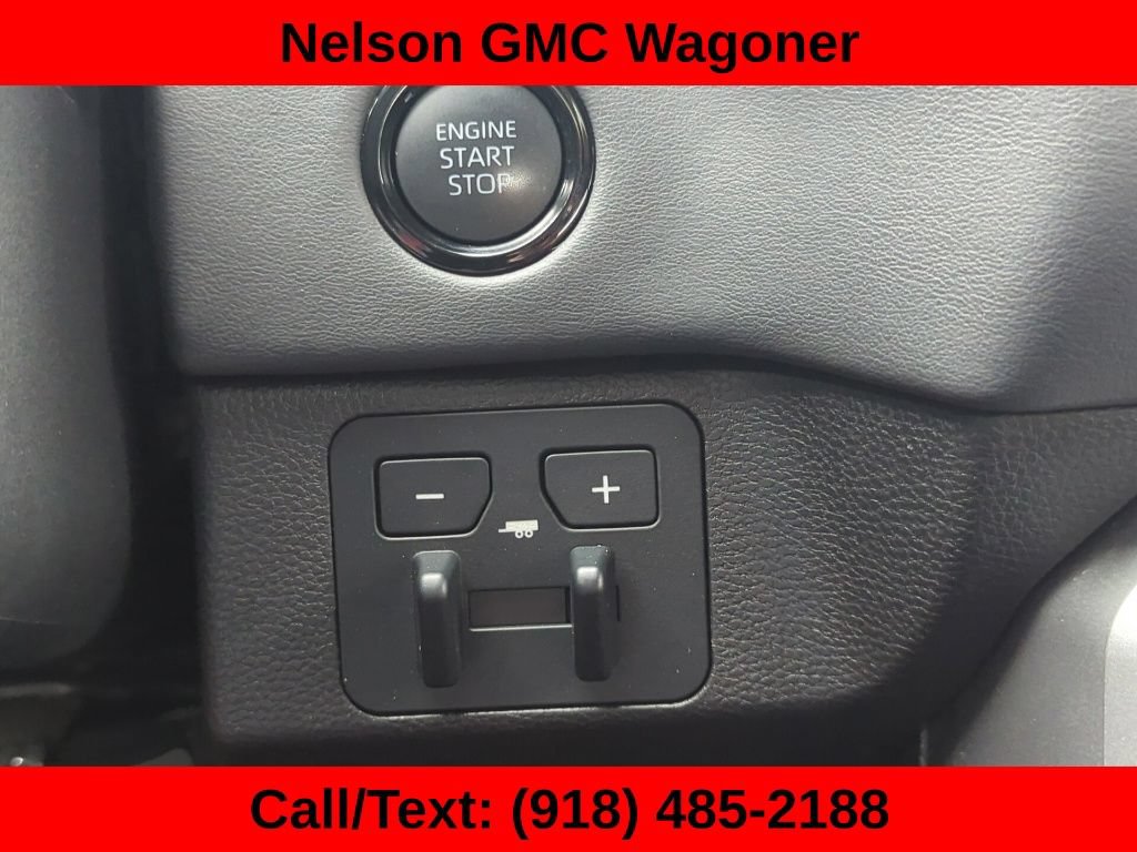 Used 2025 Toyota Tundra Platinum AWD/4WD image 36