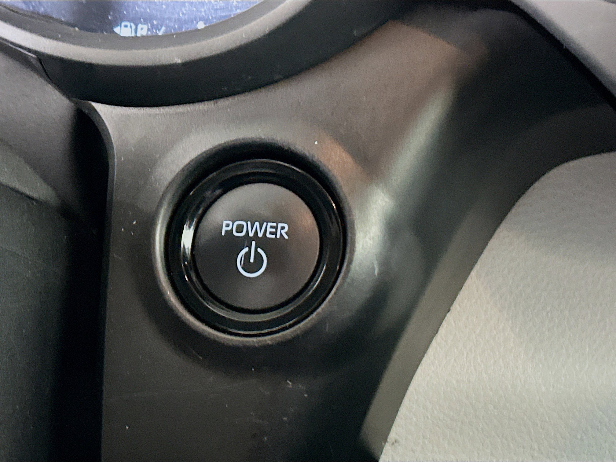 Used 2025 Toyota Sienna XLE FWD image 19