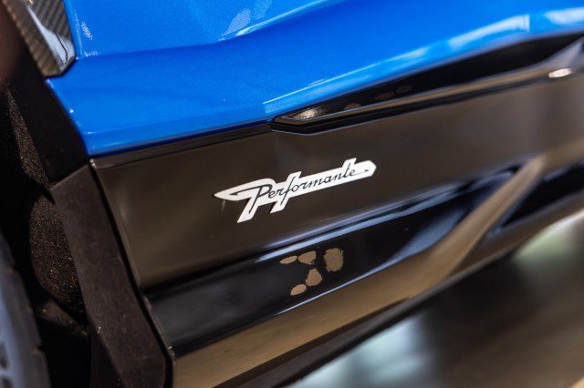 Used 2024 Lamborghini Urus Performante AWD/4WD image 27