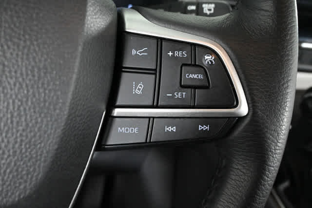 Used 2024 Toyota Sienna XLE image 24