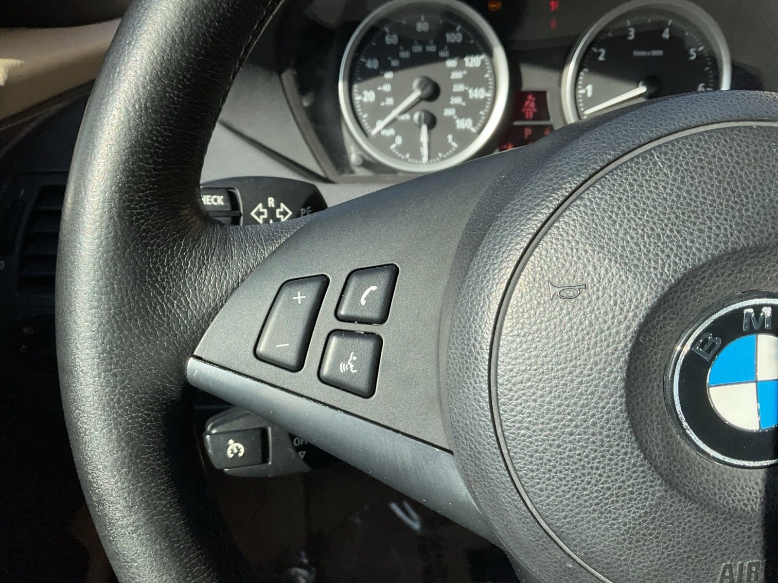 Used 2005 BMW 645Ci Convertible image 17