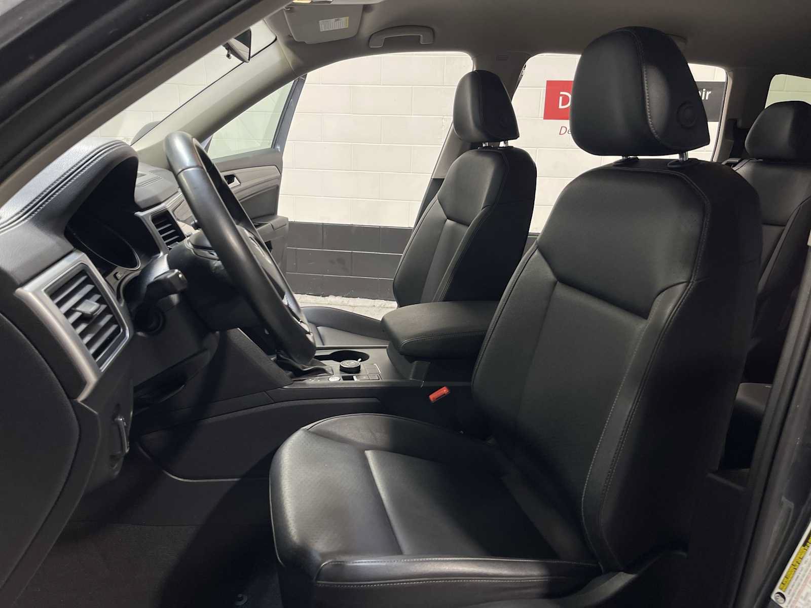 Used 2019 Volkswagen Atlas SE w/ Towing Package AWD/4WD image 11