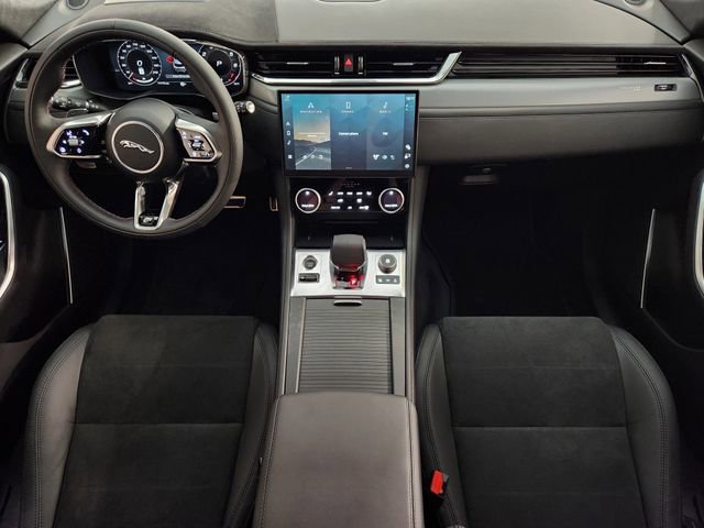 New 2026 Jaguar F-PACE SVR image 4