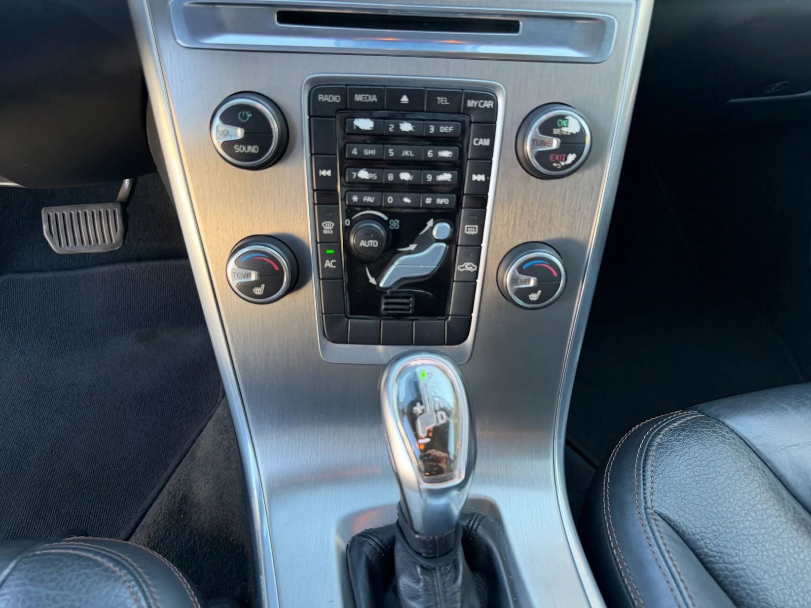 Used 2013 Volvo XC60 T6 image 36